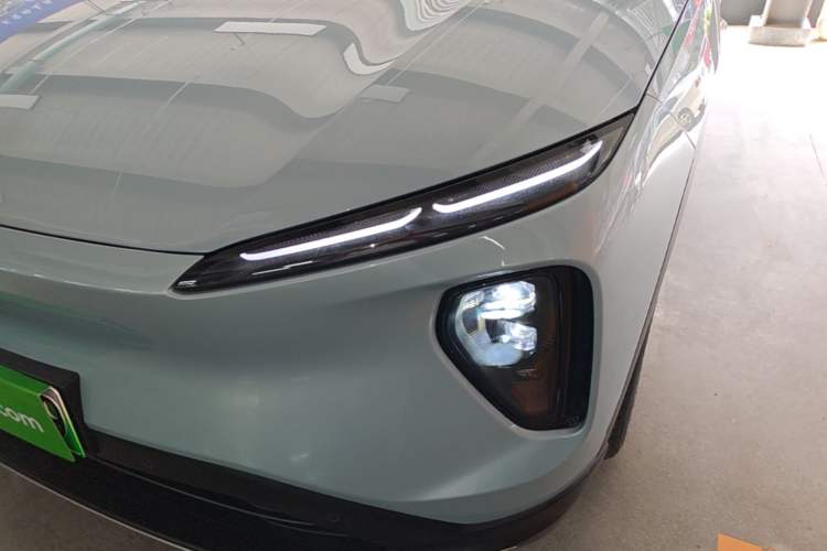 Used Nio ES6 2024 75 kWh Left Front Headlight