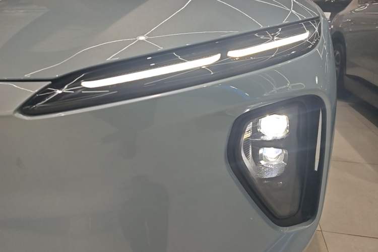 Used Nio ES6 2024 75 kWh Left Front Headlight