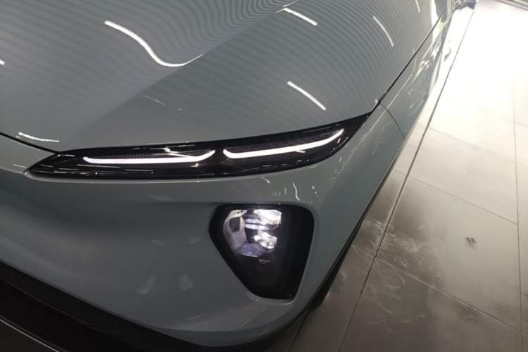 Used Nio ES6 2024 75 kWh Left Front Headlight