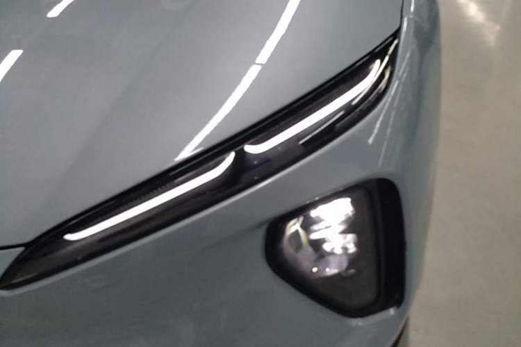 Used Nio ES6 2024 75 kWh Left Front Headlight