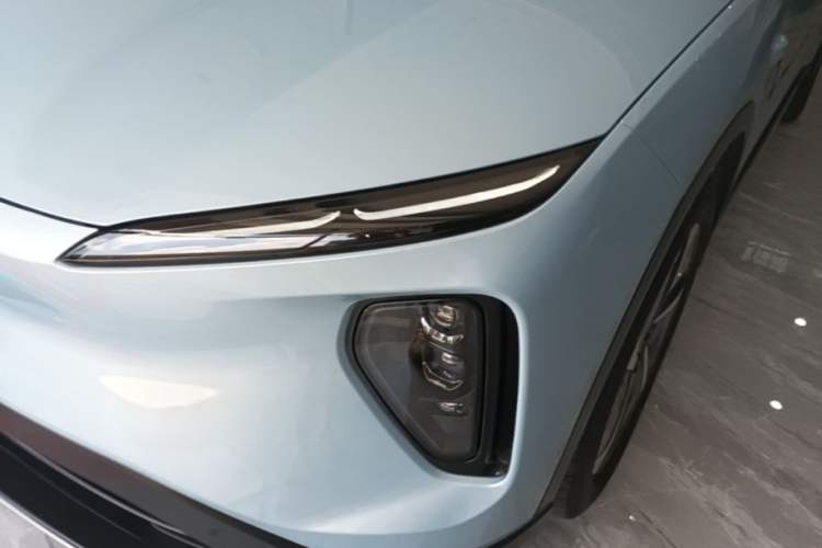 Used Nio ES6 2024 75 kWh Left Front Headlight