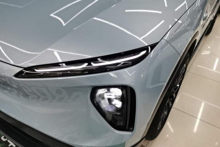 Used Nio ES6 2024 75 kWh Left Front Headlight