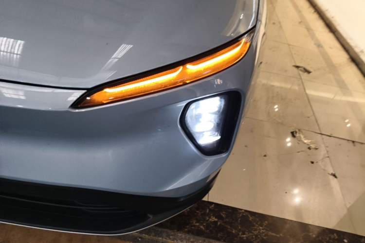 Used Nio ES6 2024 75 kWh Left Front Headlight
