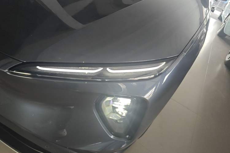 Used Nio ES6 2024 75 kWh Left Front Headlight