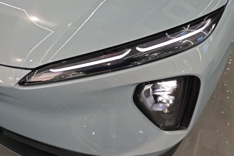 Used Nio ES6 2024 75 kWh Left Front Headlight
