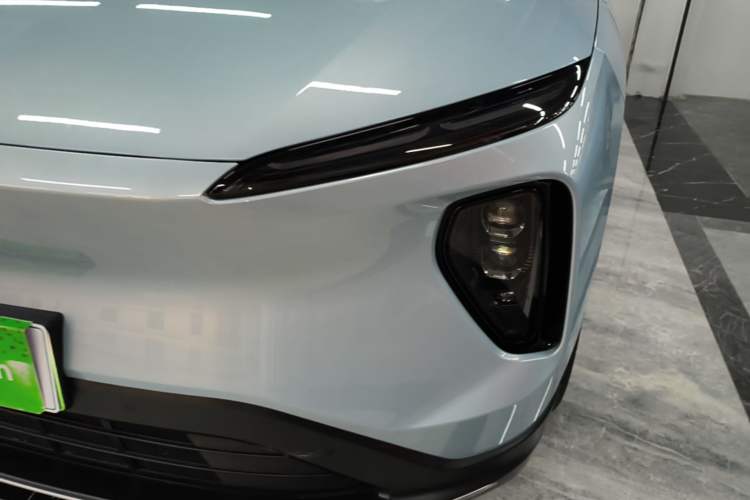 Used Nio ES6 2024 75 kWh Left Front Headlight