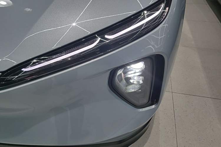 Used Nio ES6 2024 75 kWh Left Front Headlight