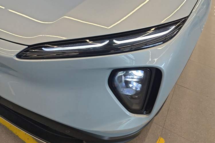 Used Nio ES6 2024 75 kWh Left Front Headlight