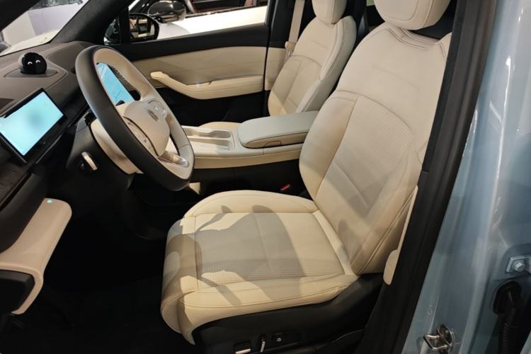 Used Nio ES6 2024 75 kWh Left Front Seat