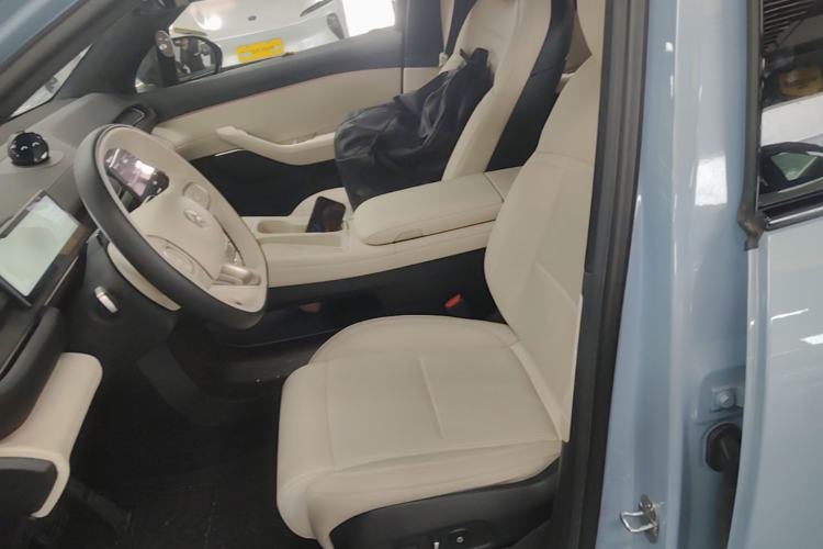 Used Nio ES6 2024 75 kWh Left Front Seat