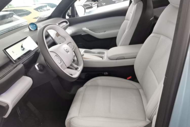 Used Nio ES6 2024 75 kWh Left Front Seat