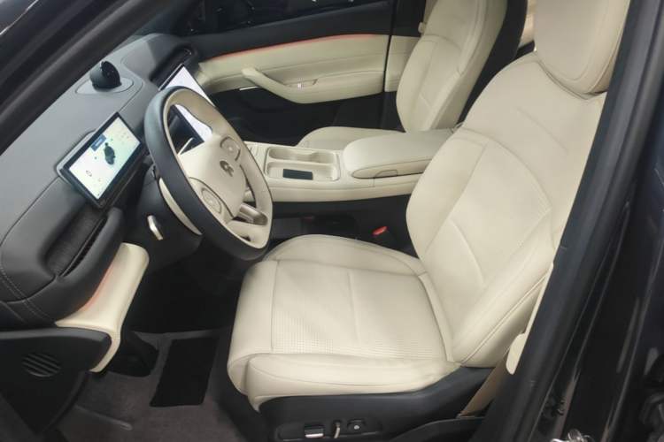 Used Nio ES6 2024 75 kWh Left Front Seat