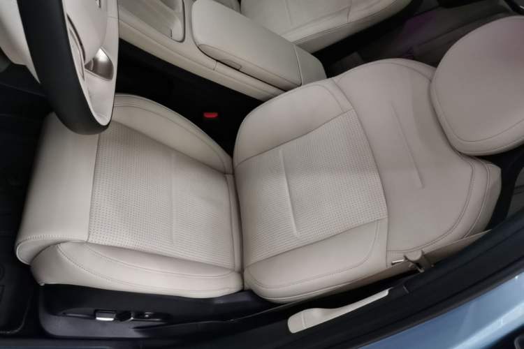 Used Nio ES6 2024 75 kWh Left Front Seat