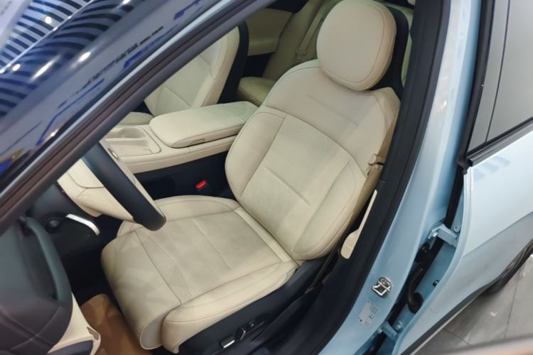 Used Nio ES6 2024 75 kWh Left Front Seat