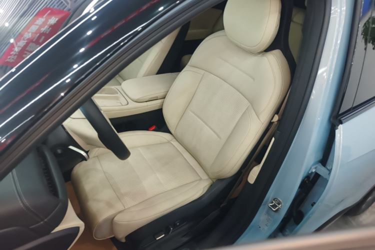Used Nio ES6 2024 75 kWh Left Front Seat