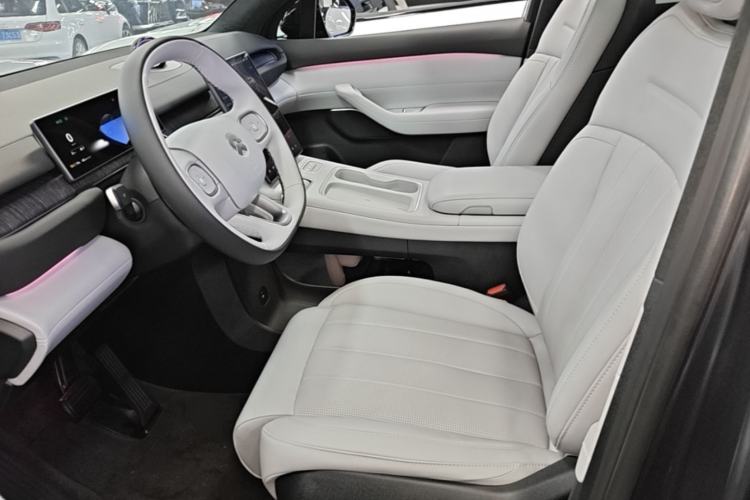 Used Nio ES6 2024 75 kWh Left Front Seat