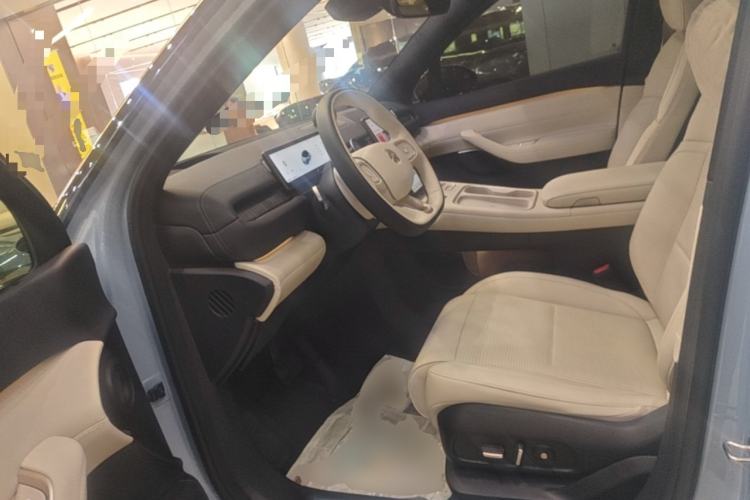 Used Nio ES6 2024 75 kWh Left Front Seat