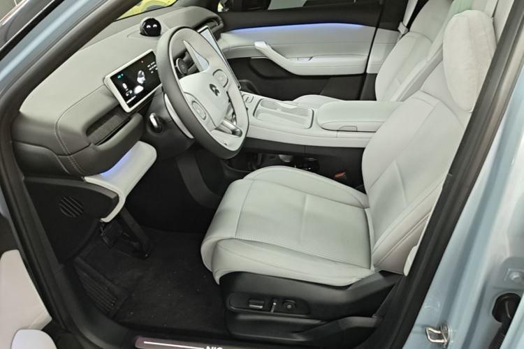 Used Nio ES6 2024 75 kWh Left Front Seat