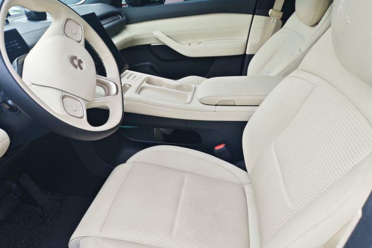 Used Nio ES6 2024 75 kWh Left Front Seat