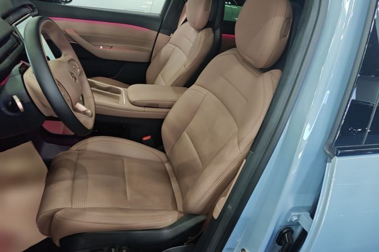 Used Nio ES6 2024 75 kWh Left Front Seat
