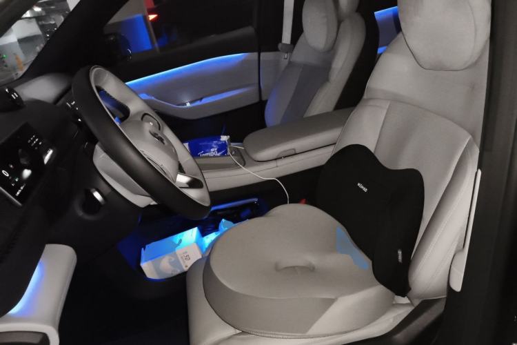 Used Nio ES6 2024 75 kWh Left Front Seat