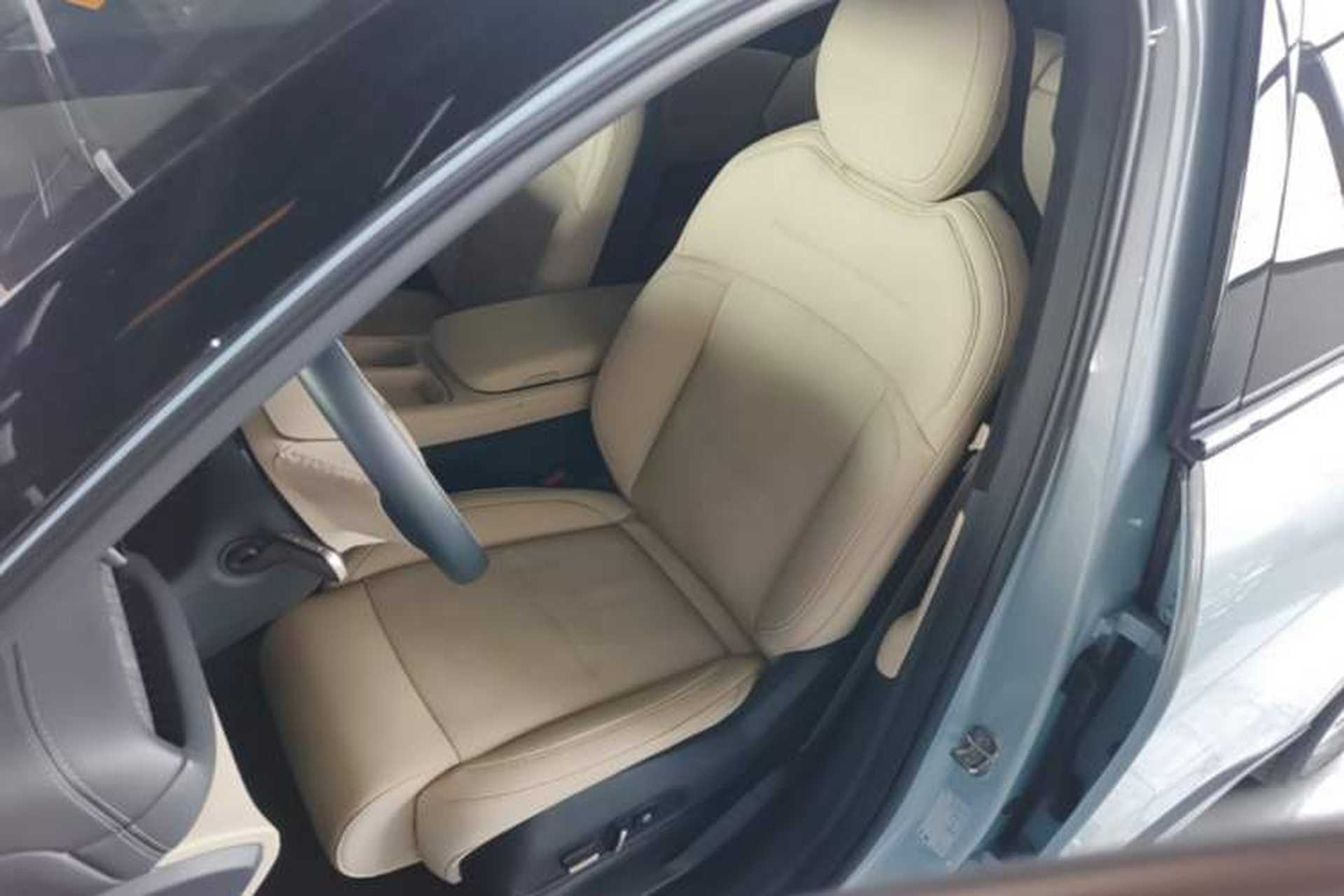 Used Nio ES6 2024 75 kWh Left Front Seat