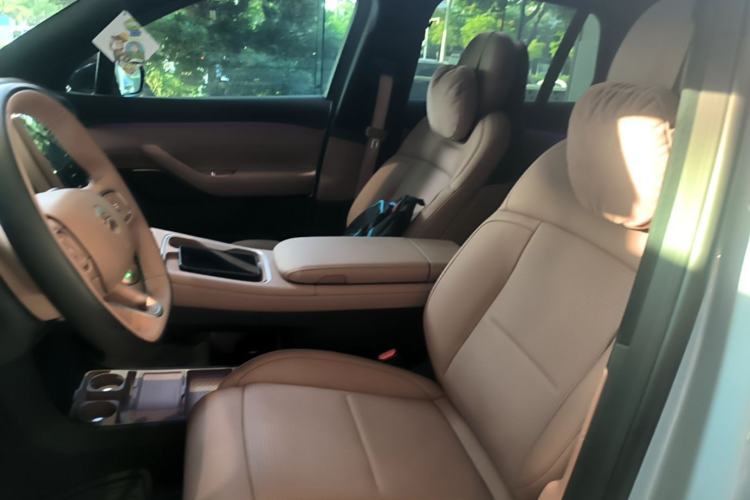 Used Nio ES6 2024 75 kWh Left Front Seat