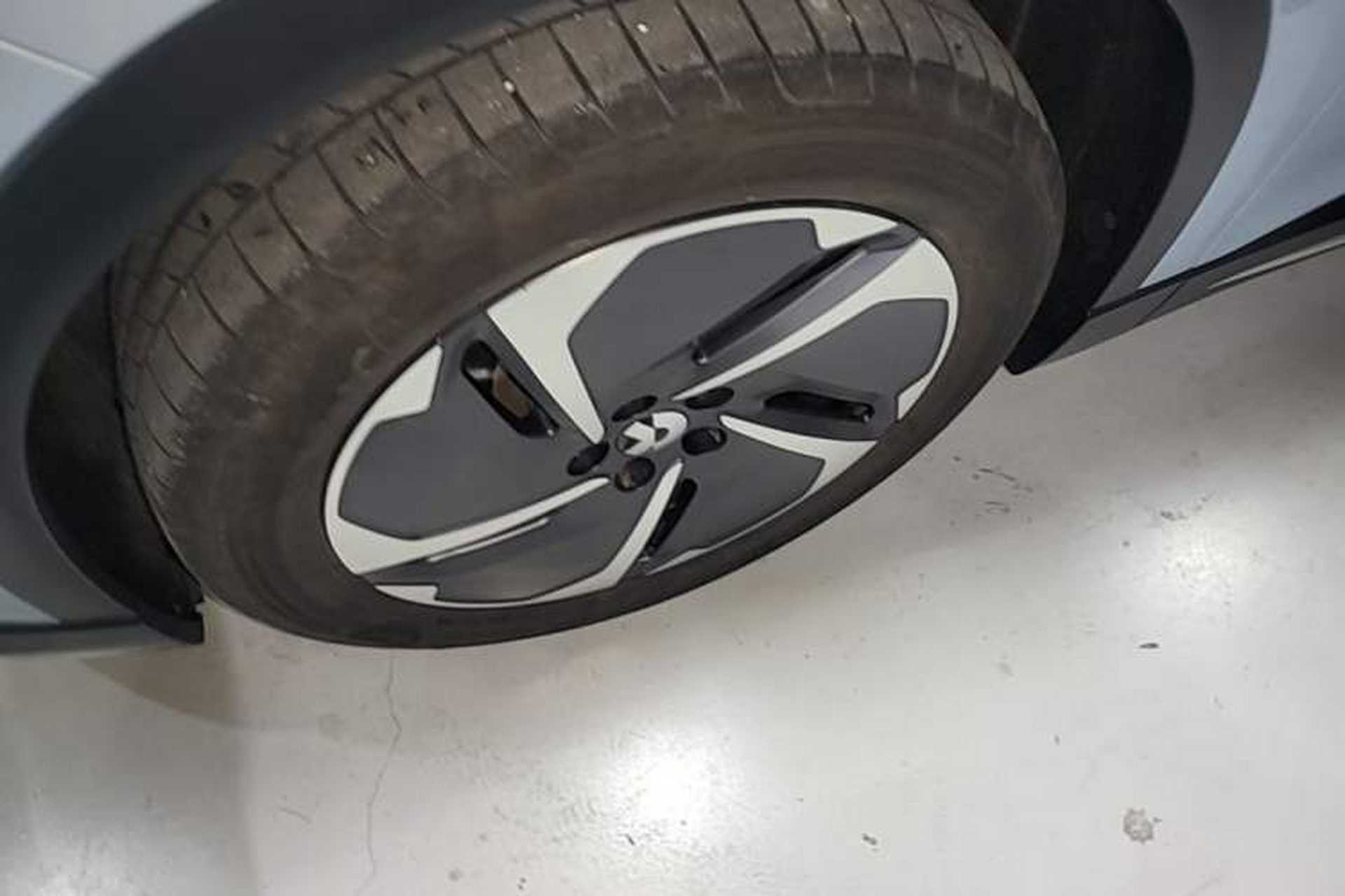 Used Nio ES6 2024 75 kWh Left Front Wheel Hub