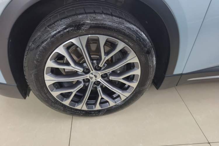 Used Nio ES6 2024 75 kWh Left Front Wheel Hub