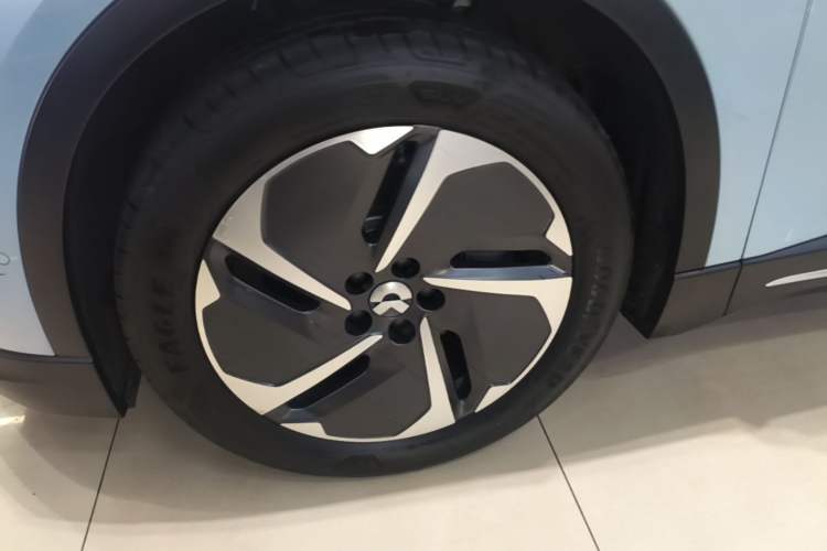Used Nio ES6 2024 75 kWh Left Front Wheel Hub