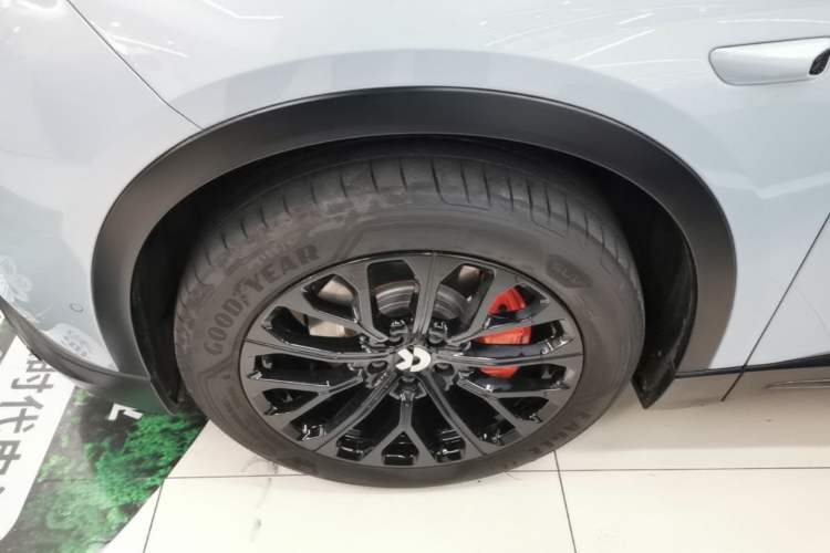 Used Nio ES6 2024 75 kWh Left Front Wheel Hub