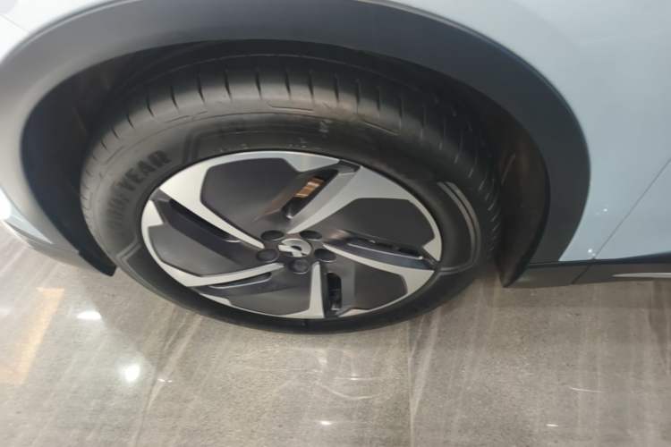 Used Nio ES6 2024 75 kWh Left Front Wheel Hub