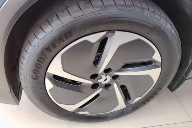 Used Nio ES6 2024 75 kWh Left Front Wheel Hub