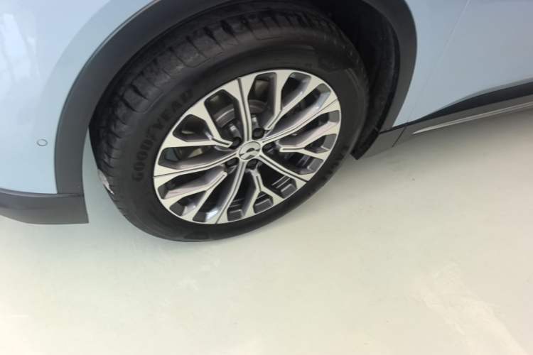 Used Nio ES6 2024 75 kWh Left Front Wheel Hub