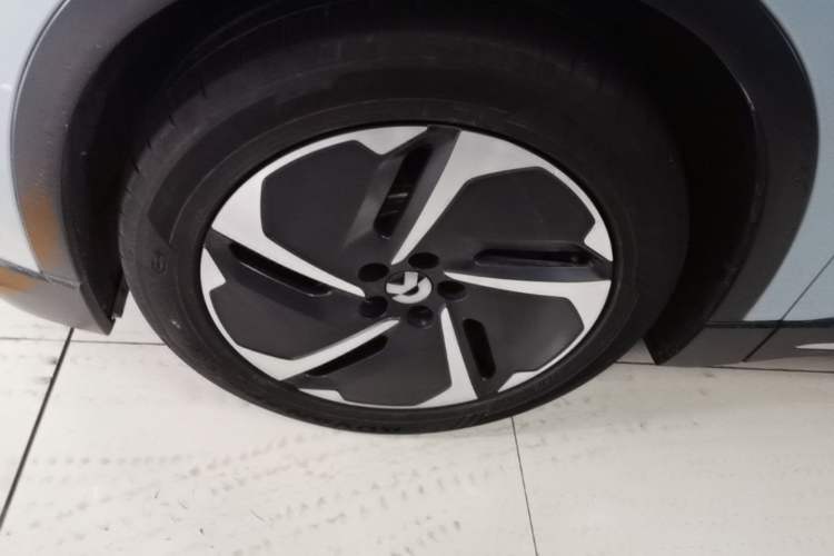 Used Nio ES6 2024 75 kWh Left Front Wheel Hub