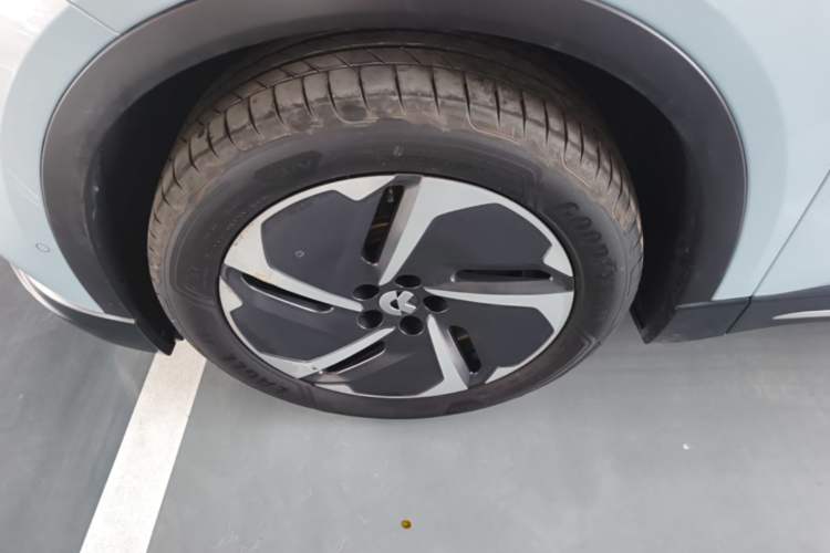 Used Nio ES6 2024 75 kWh Left Front Wheel Hub