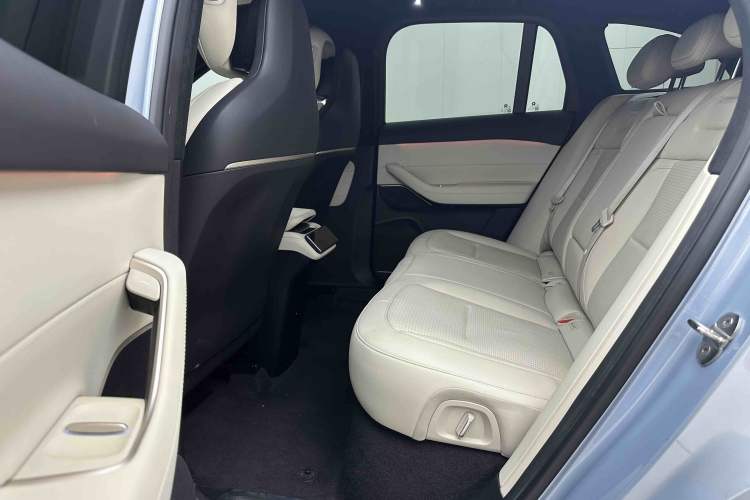 Used Nio ES6 2024 75 kWh Left Rear Seat