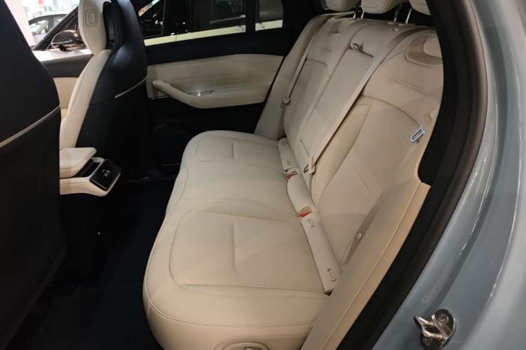 Used Nio ES6 2024 75 kWh Left Rear Seat