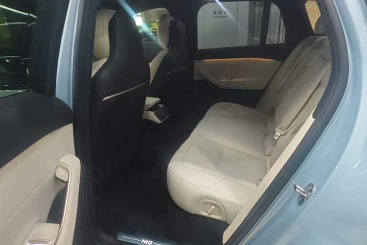 Used Nio ES6 2024 75 kWh Left Rear Seat