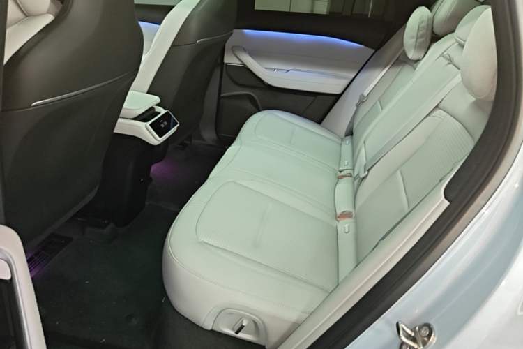 Used Nio ES6 2024 75 kWh Left Rear Seat