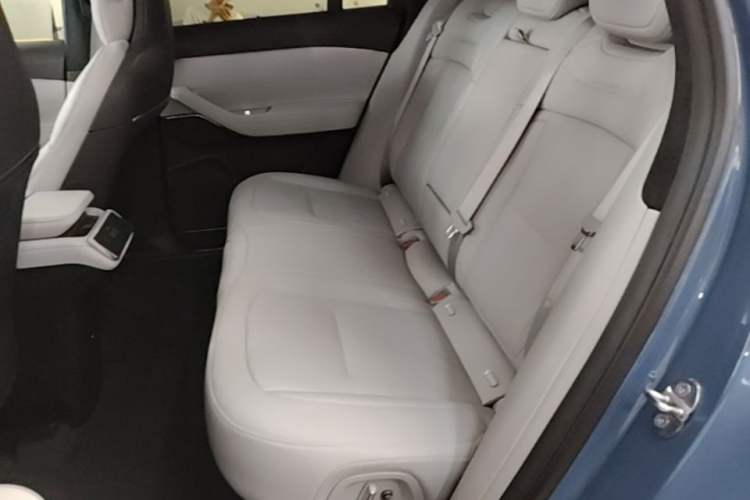 Used Nio ES6 2024 75 kWh Left Rear Seat