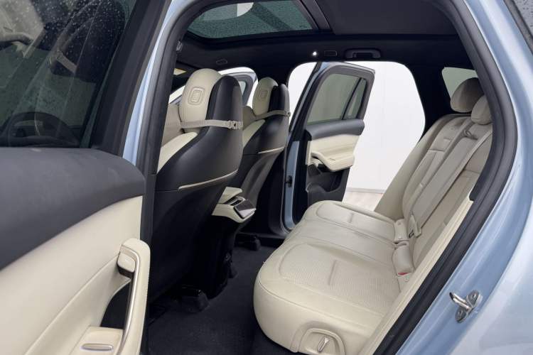 Used Nio ES6 2024 75 kWh Left Rear Seat