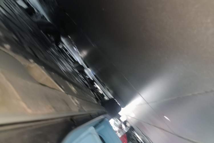 Used Nio ES6 2024 75 kWh Left Side Sill