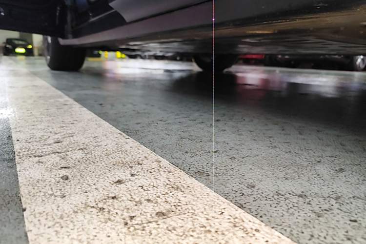 Used Nio ES6 2024 75 kWh Left Side Sill