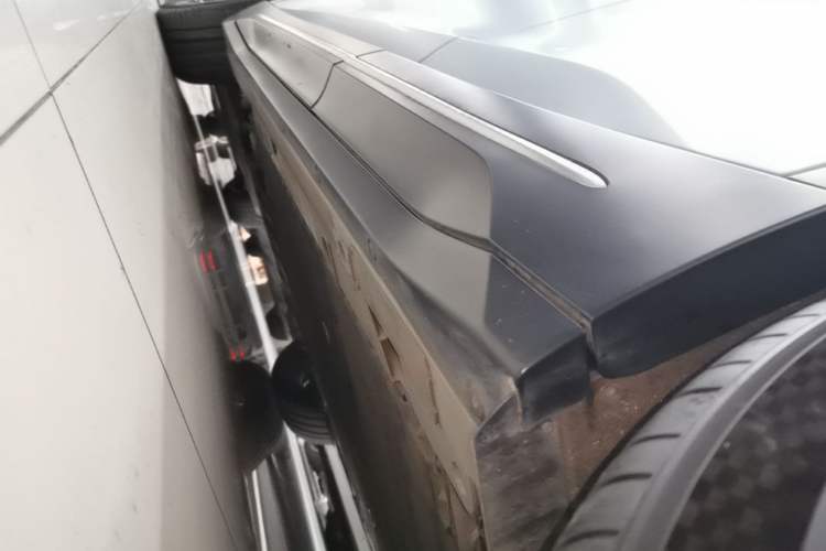 Used Nio ES6 2024 100kWh Left Side Sill