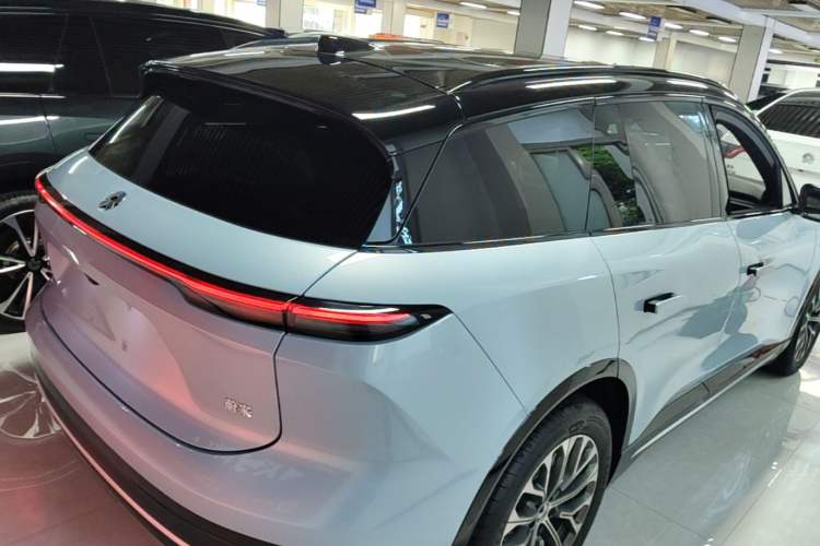 Used Nio ES6 2024 75 kWh Rear Right 45 Deg