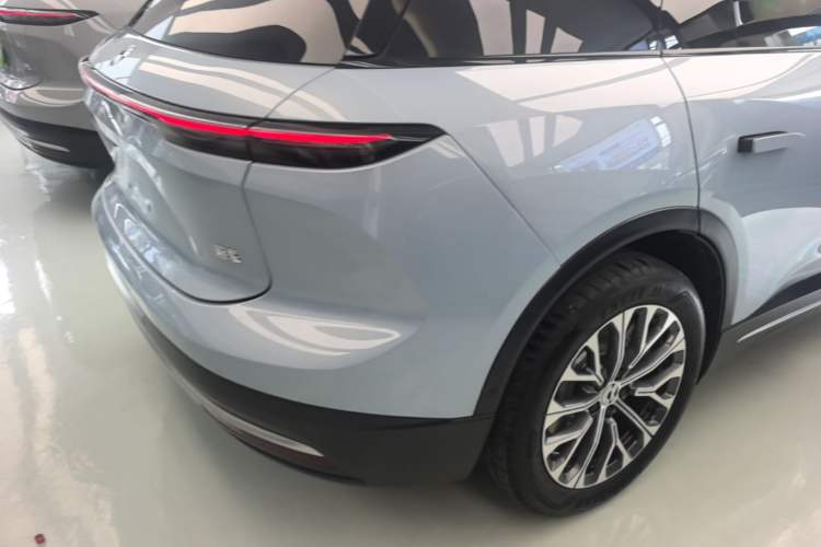 Used Nio ES6 2024 75 kWh Rear Right 45 Deg