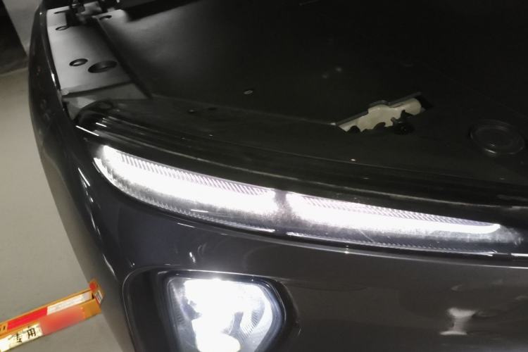 Used Nio ES6 2024 75 kWh Right Front Headlight