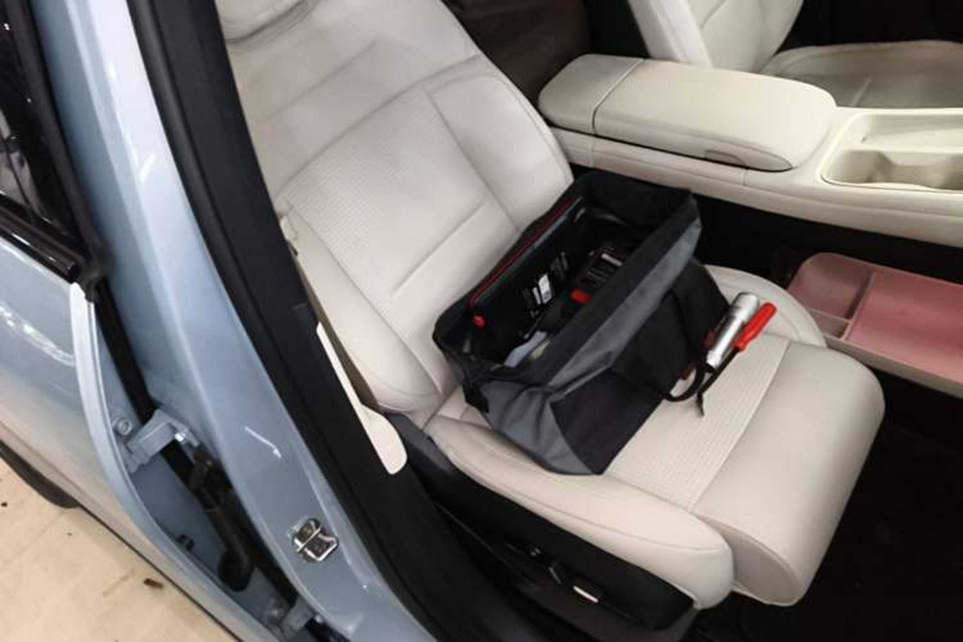 Used Nio ES6 2024 75 kWh Right Front Seat