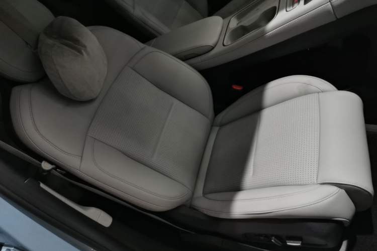 Used Nio ES6 2024 100kWh Right Front Seat